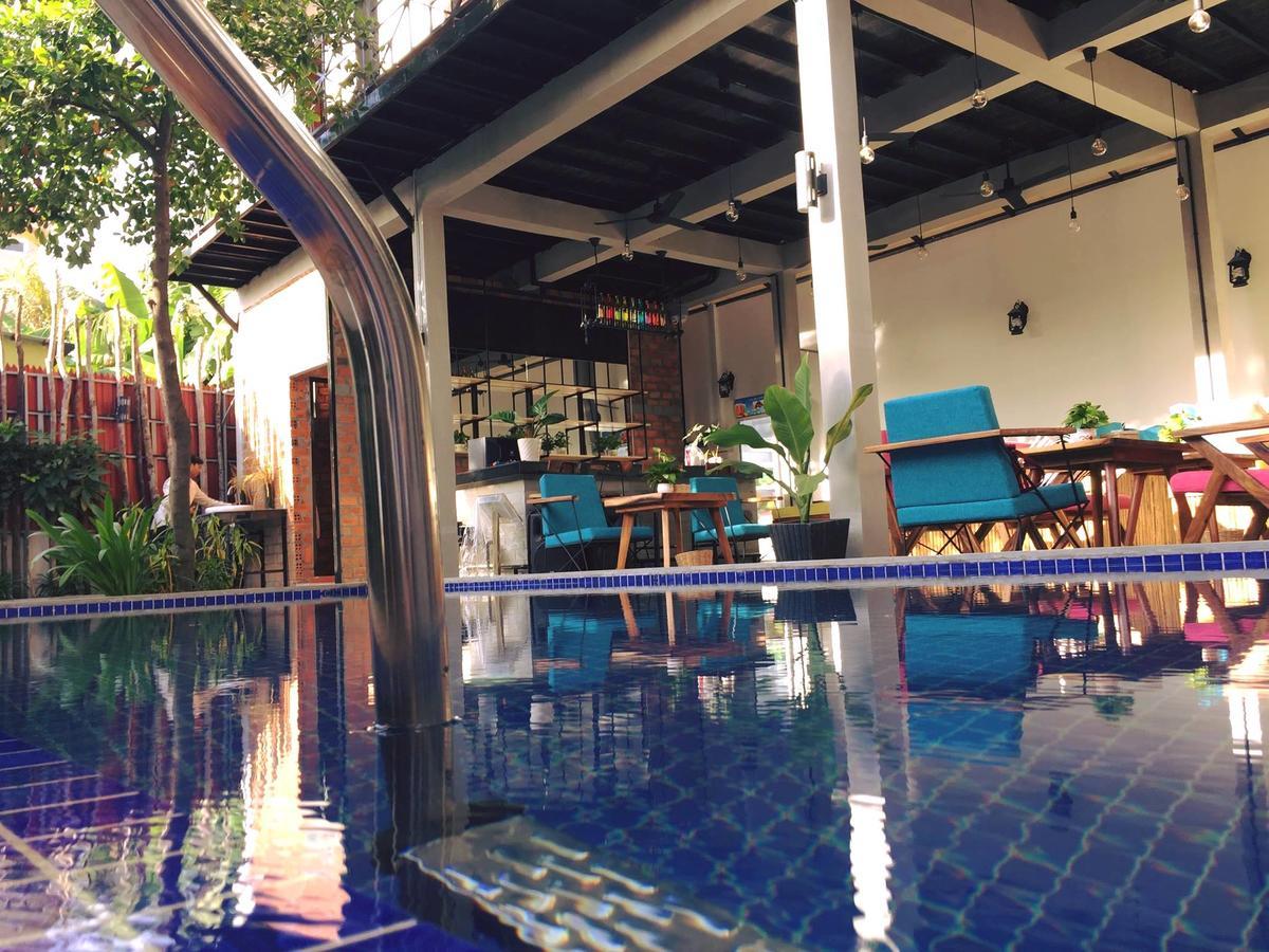 1953 Siem Reap Hostel Extérieur photo