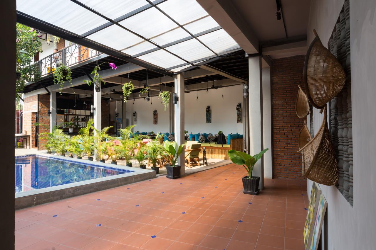 1953 Siem Reap Hostel Extérieur photo